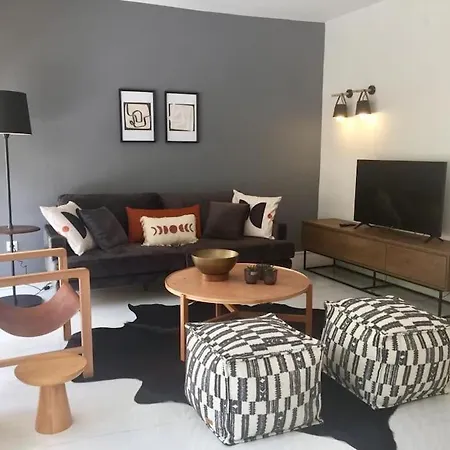 Lejlighed Center Of Old Town,2+1 Flat With Garden