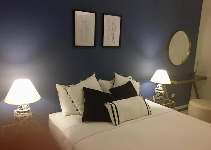 Center Of Old Town,2+1 Flat With Garden Lejlighed