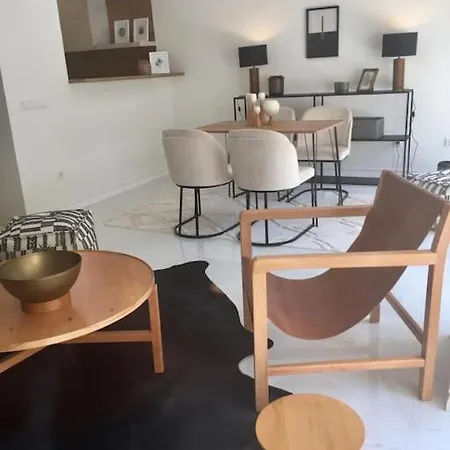 Center Of Old Town,2+1 Flat With Garden Daire
