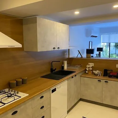 Апартаменты Center Of Old Town,2+1 Flat With Garden *